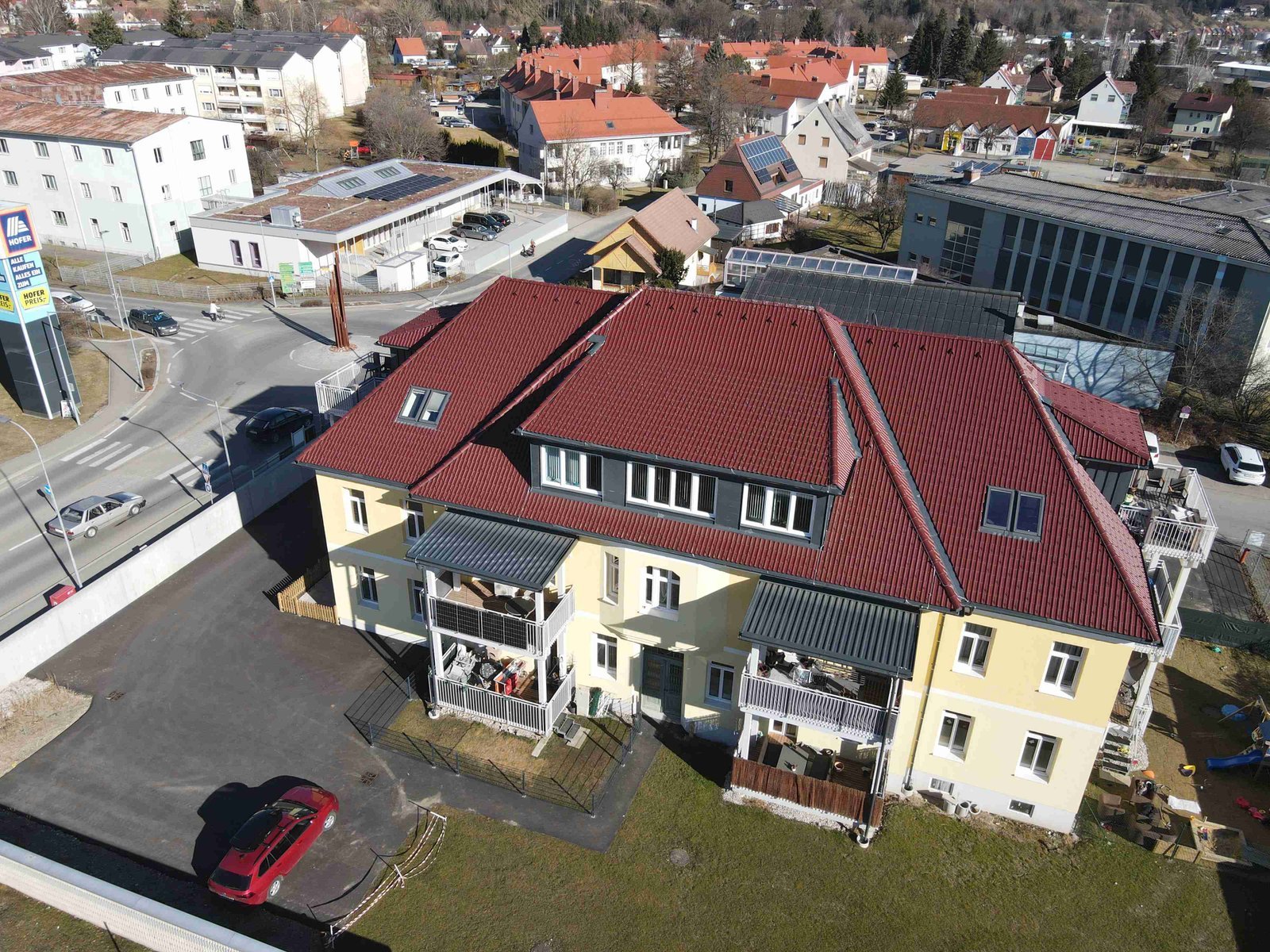 Luftaufnahme des Lagerhallenparks Feldkirchen bei Graz